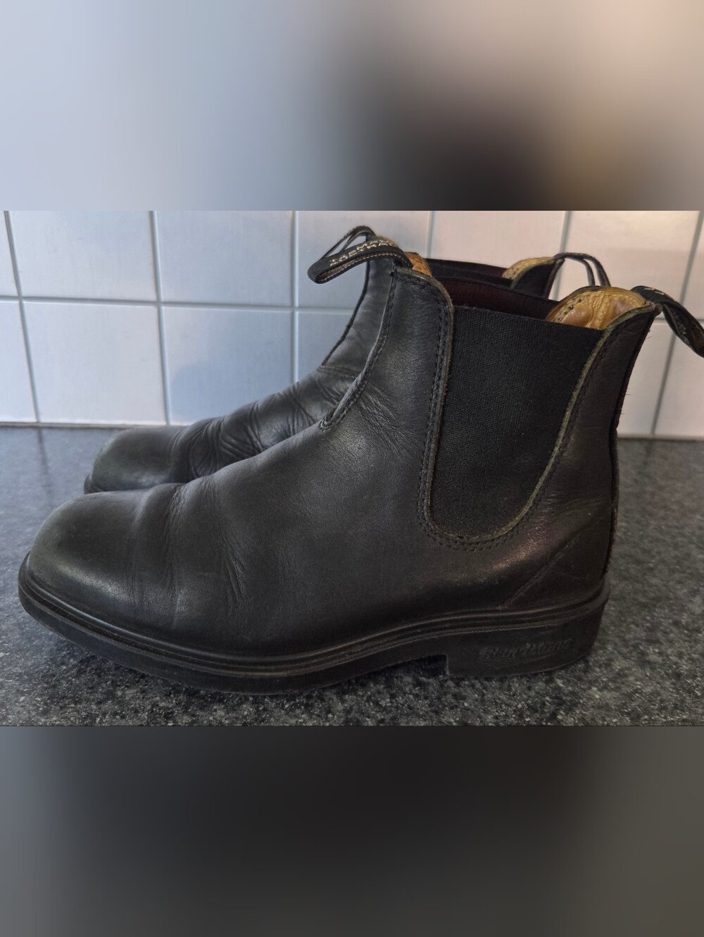 Blundstone Black Leather Chelsea Boots - Size 8